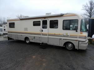 1993  Bounder