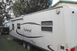 2005 Rockwood 31 foot RV $11,525.00